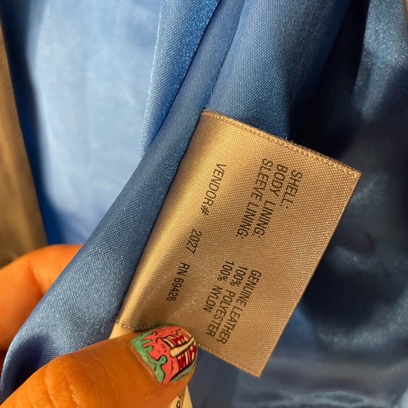 Wilson leather size medium - Picture 4 of 4